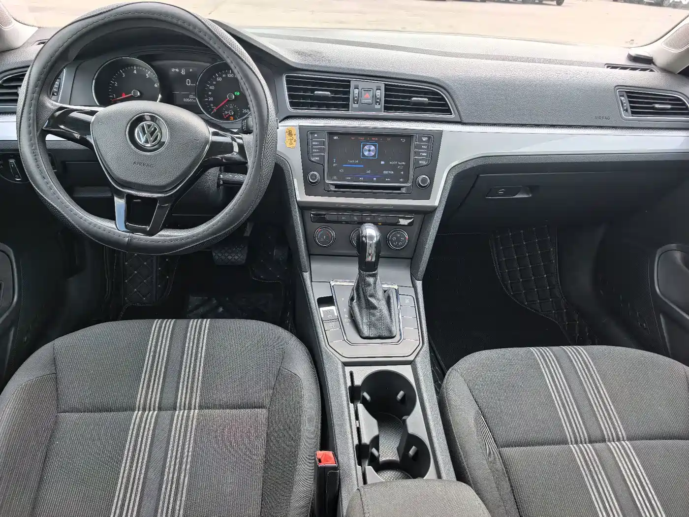 Volkswagen Lamando 2015 2015 230TSI DSG Style