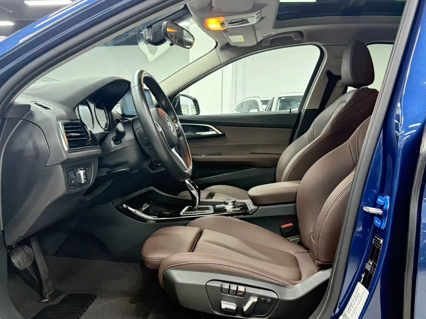 BMW 1 Series 2021 120i M Sport Shadow Edition фото 17