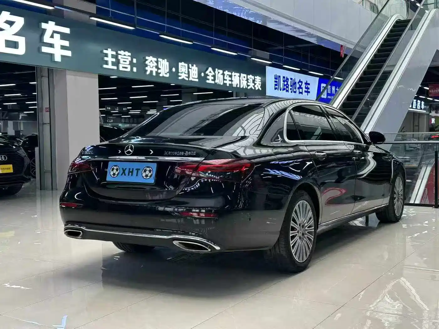 Mercedes-Benz E-Class 2023 E 300 L Fashion фото 9