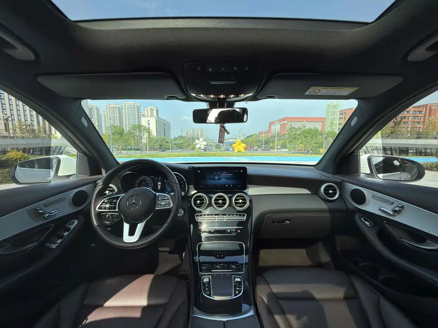 Mercedes-Benz GLC 2022 Facelift II GLC 260 L 4MATIC Sport Model фото 25