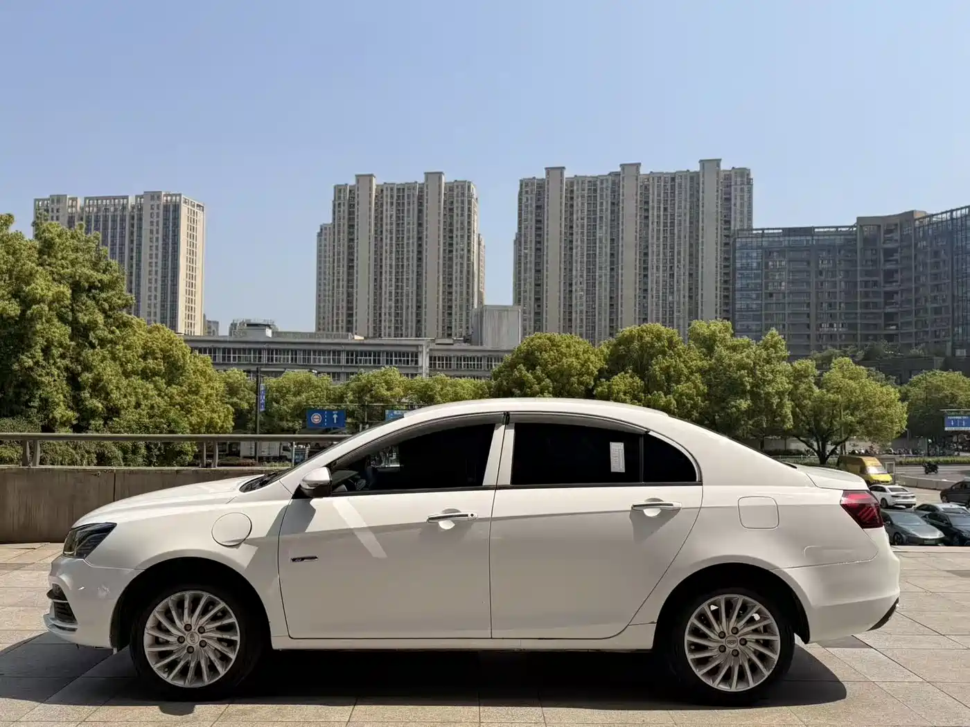 GEELY AUTOMOBILE EMGRAND NEW ENERGY
