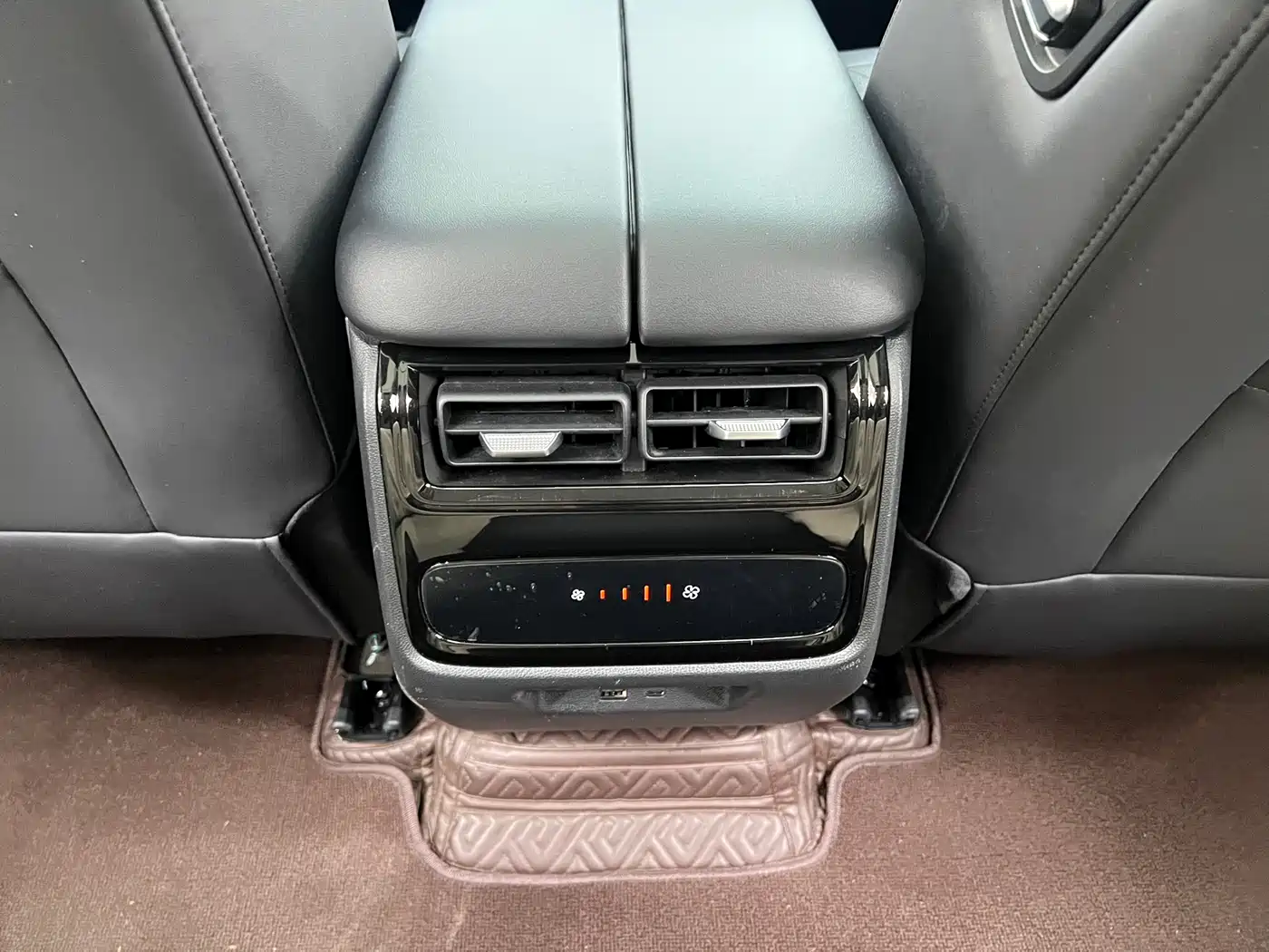Chery Fengyun Fengyun T9 2024 2024 Model 120 Long Range Flagship 7-seater (NMC)