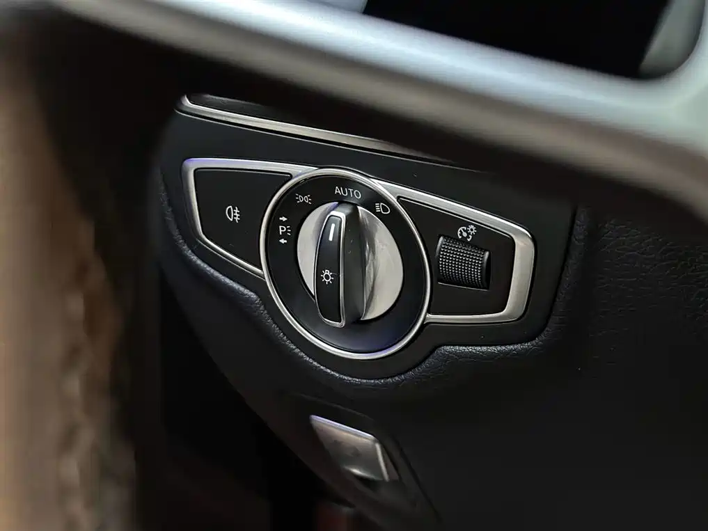 Mercedes-Benz GLC 2021 GLC 300 L 4MATIC Sporty фото 30