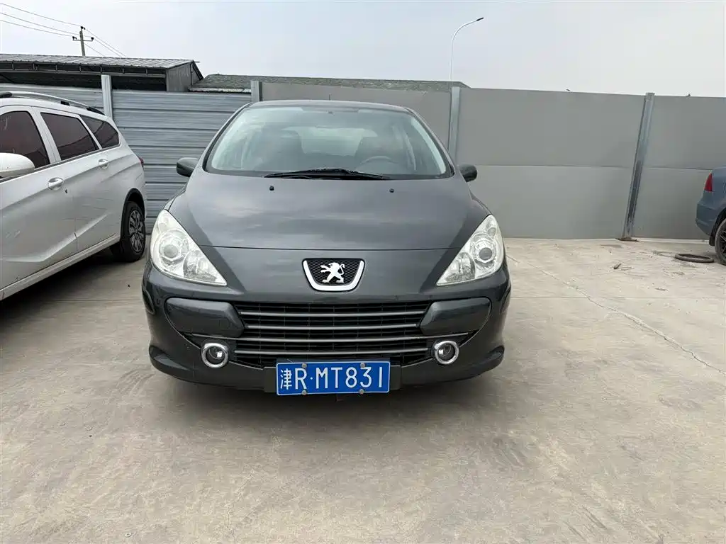 Peugeot 307 2010 Model Hatchback 1.6L Automatic Luxury Edition фото 2