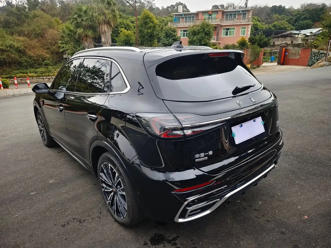 Hongqi HS5 2023 2.0T Flag Enjoy Pro Edition фото 9