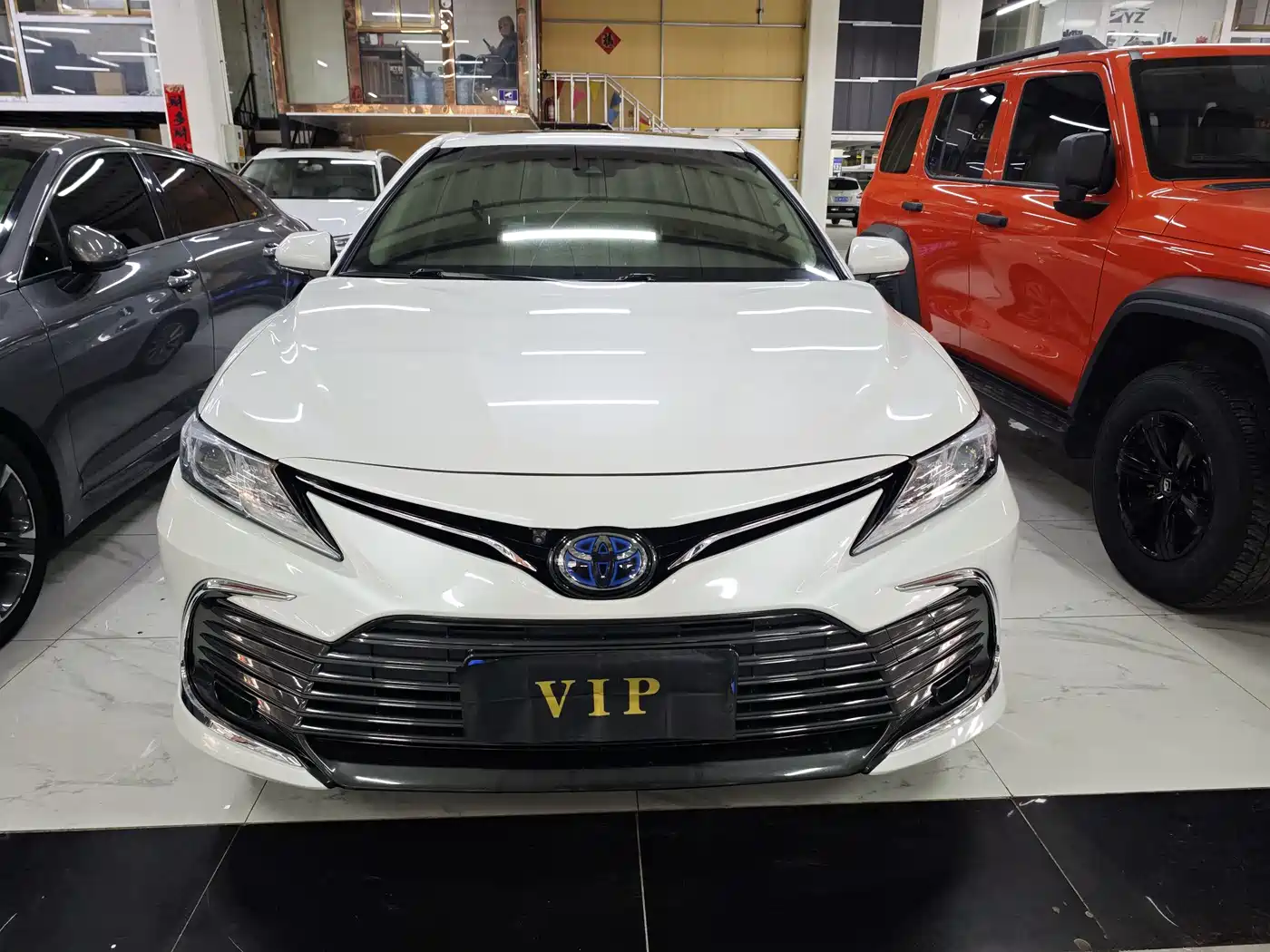 Toyota Camry 2021 Hybrid 2.5HGVP Leading Edition фото 2