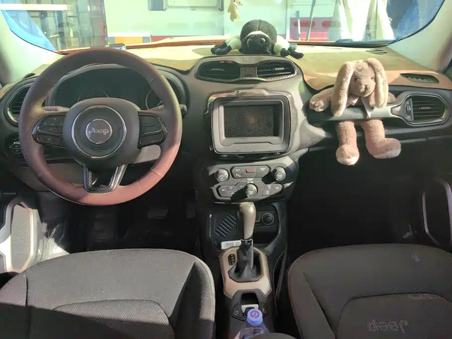 Jeep Renegade 2019 2018 Connected Large Screen Edition 180T Automatic High Energy