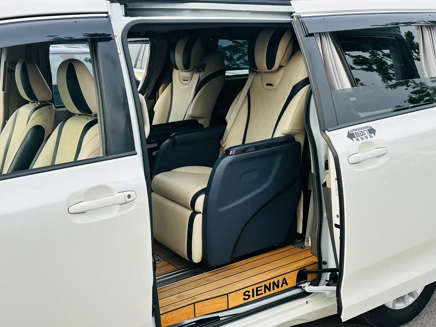 Toyota Sienna 2015 3.5L 2WD L фото 9
