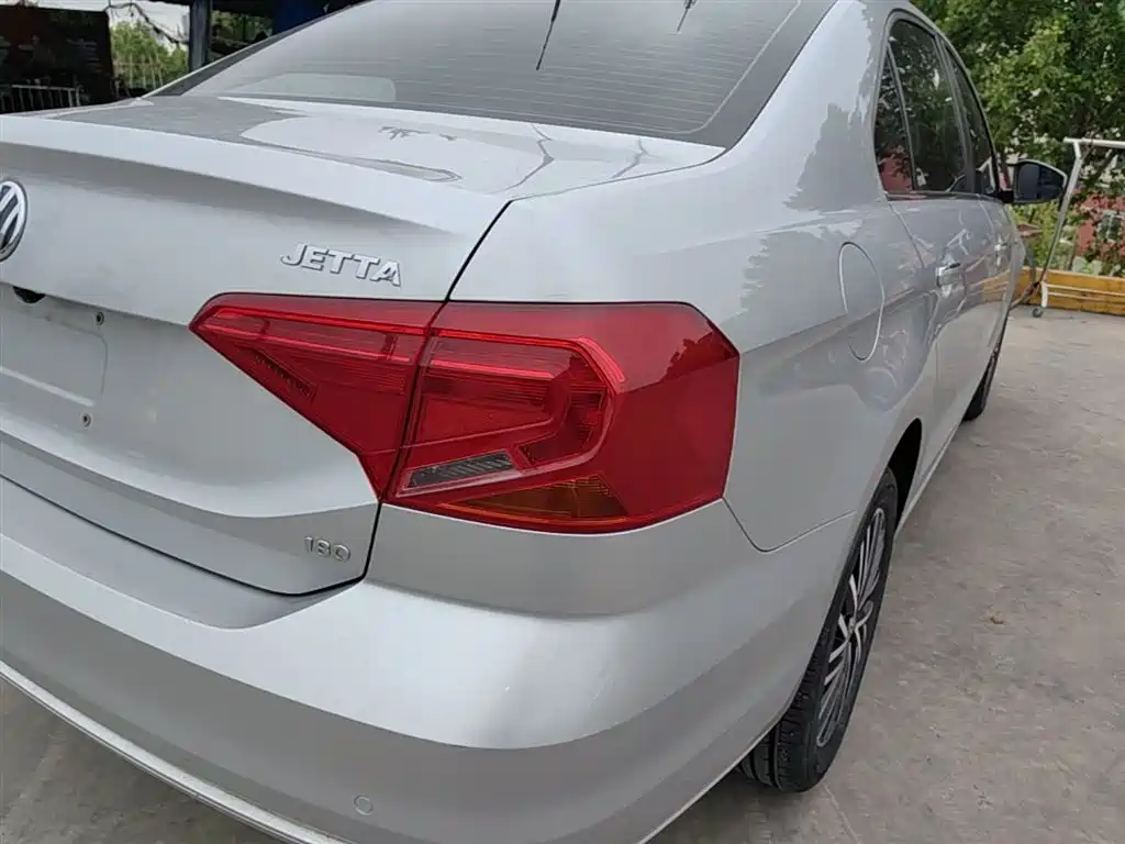 Volkswagen Jetta 2019 Dream Edition 1.5L Auto Comfort фото 8