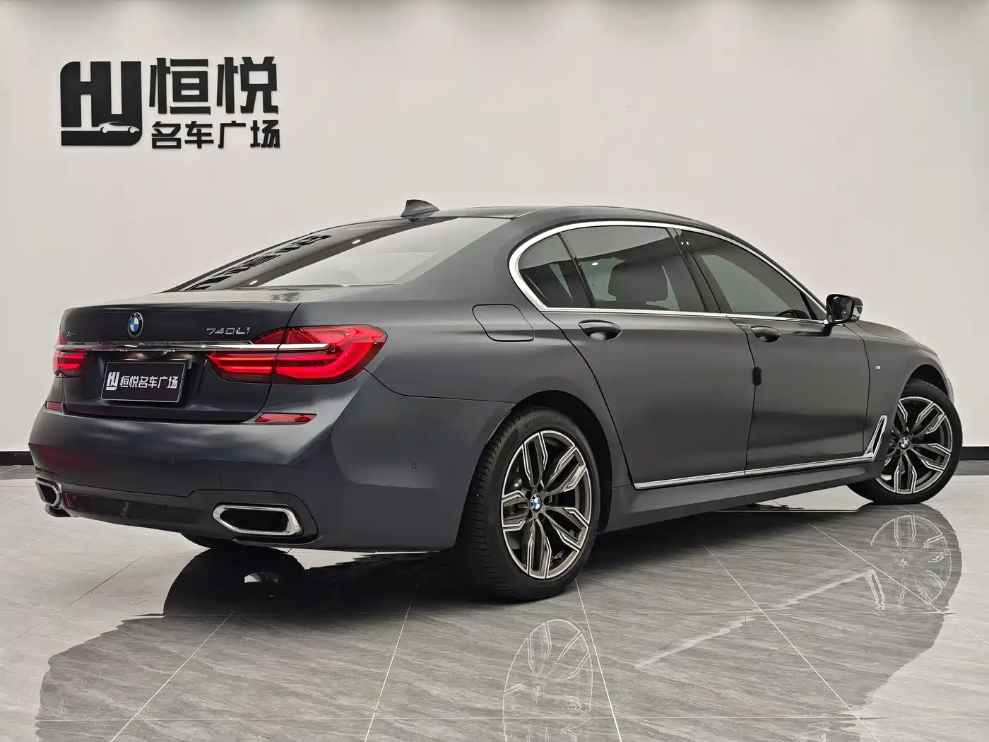 BMW 7 Series 2018 740Li xDrive Premium Type M Sport Package фото 3