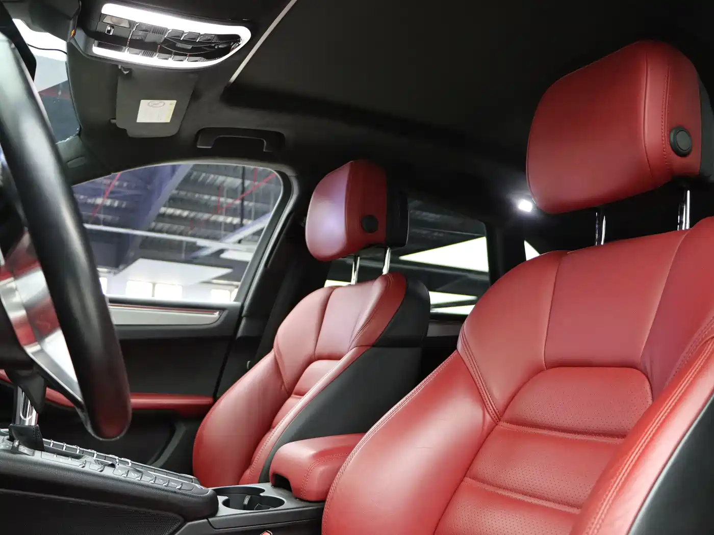 Porsche Macan 2014 Macan Turbo 3.6T фото 21