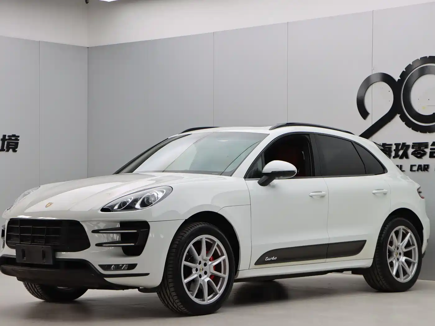 Porsche Macan 2014 Macan Turbo 3.6T фото 3