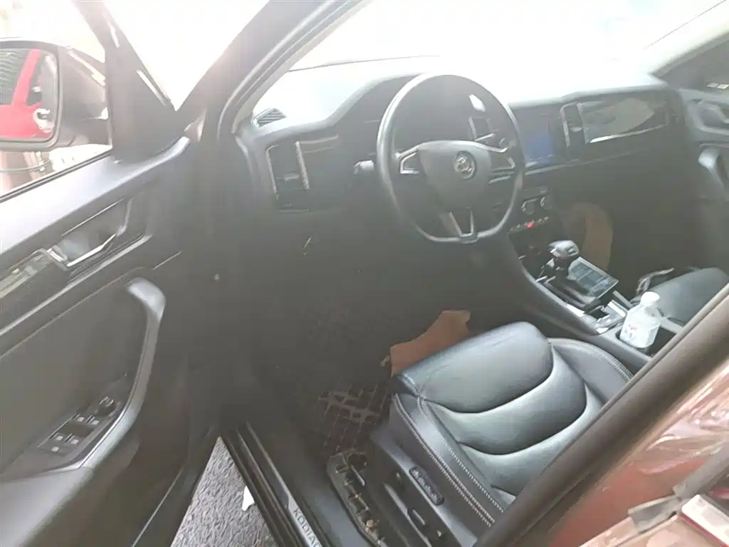 Škoda Kodiaq 2019 Facelift TSI330 7-Seater 2WD Luxury Premium Edition China VI фото 16