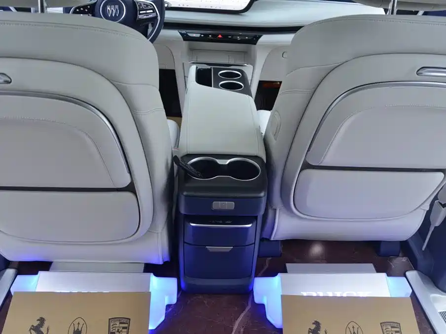 BUICK GL8 NEW ENERGY