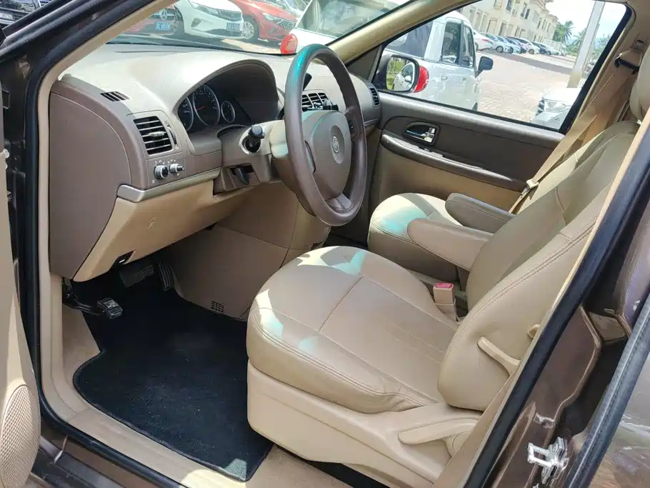 Фото 9 - Buick GL8