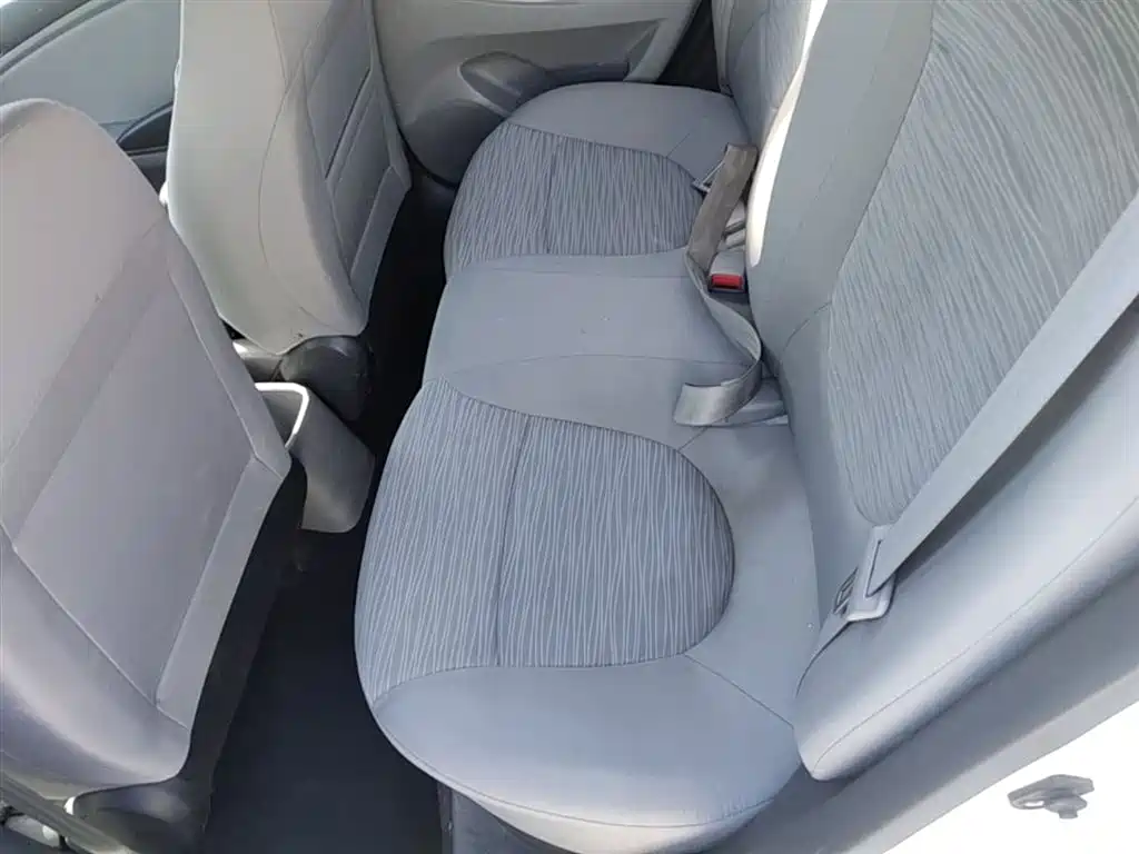 Hyundai Verna 2016 1.4L Manual Smart GLS фото 17