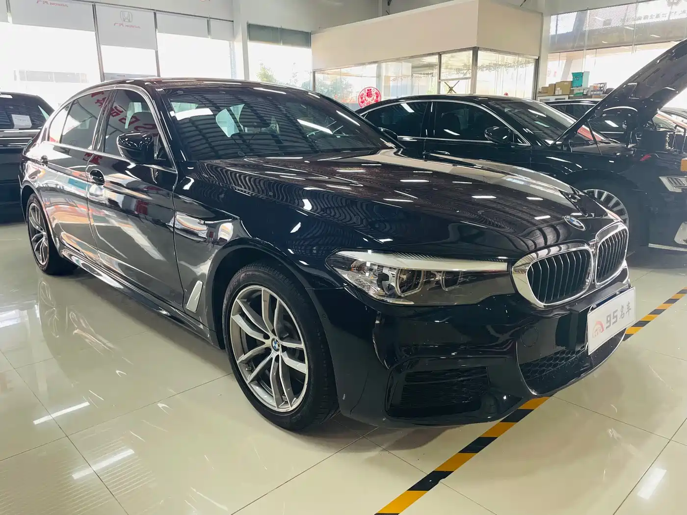 BMW 5 Series 2020 525Li M Sport Package фото 3