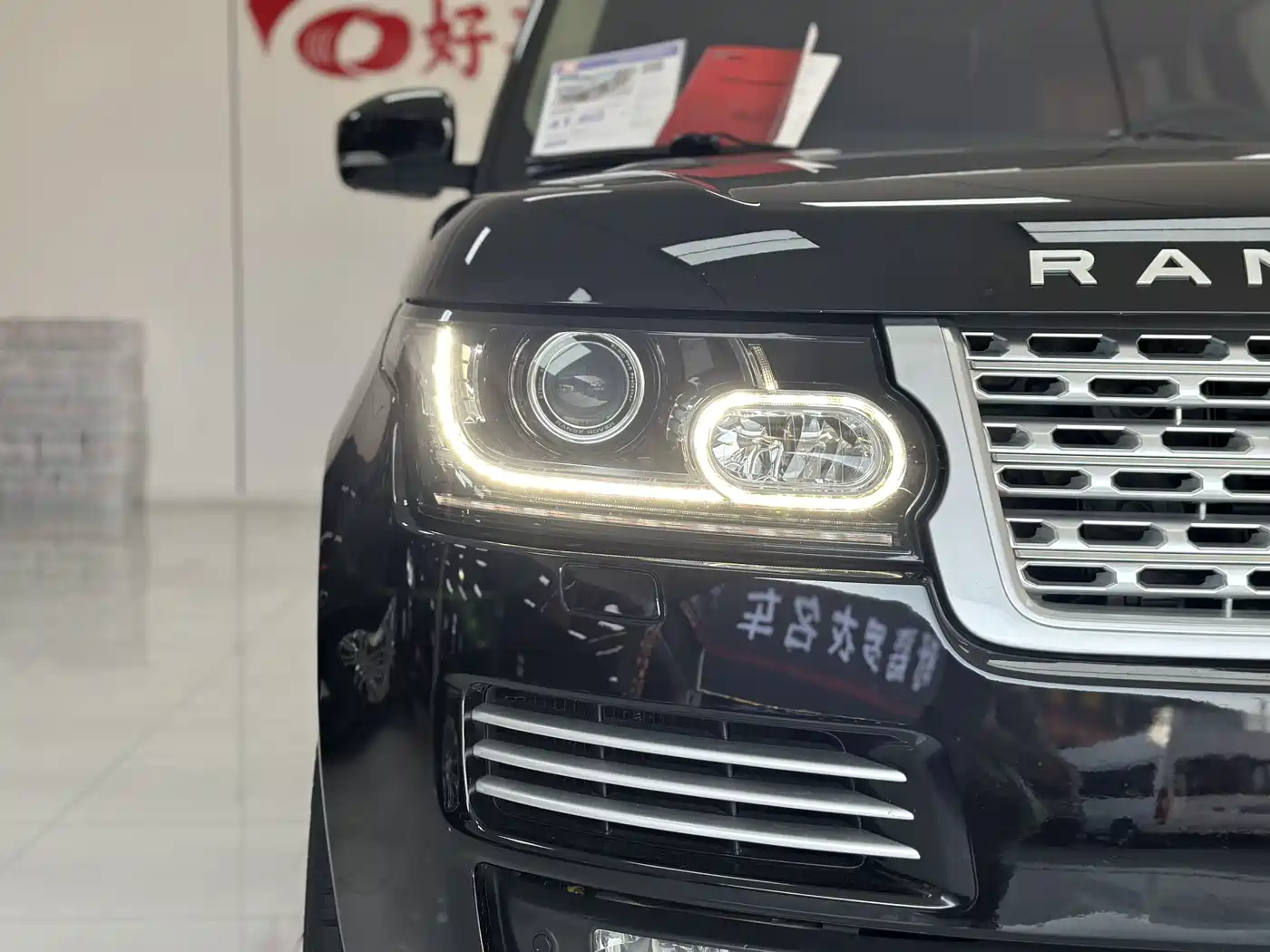 Land Rover Range Rover 2015 3.0 TDV6 Vogue фото 10