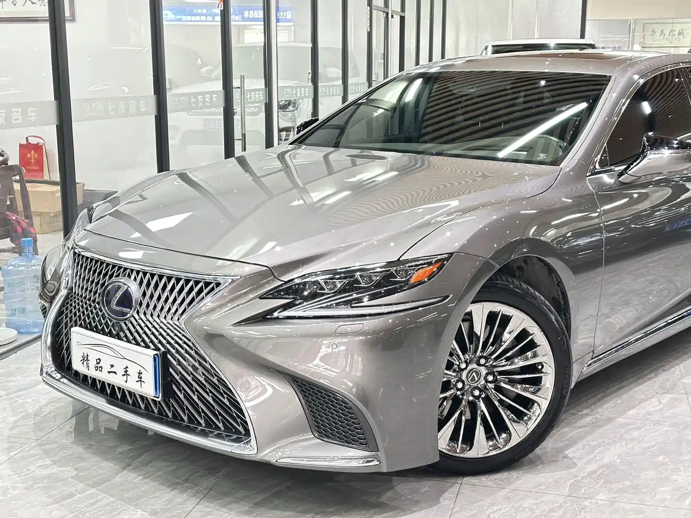 Lexus LS 2020 500h Luxury (China VI) фото 7