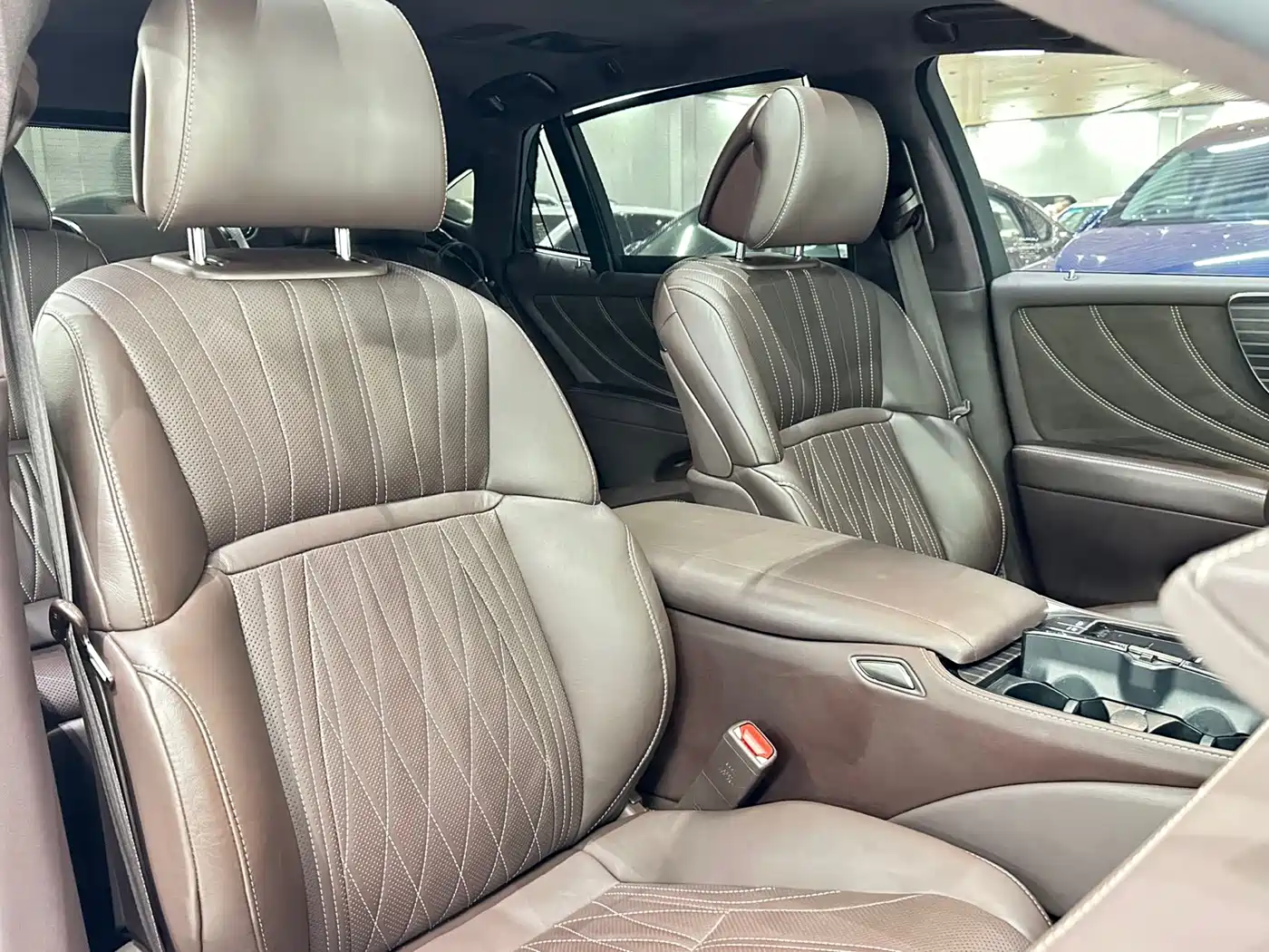 Lexus LS 2020 500h Luxury (China VI) фото 15