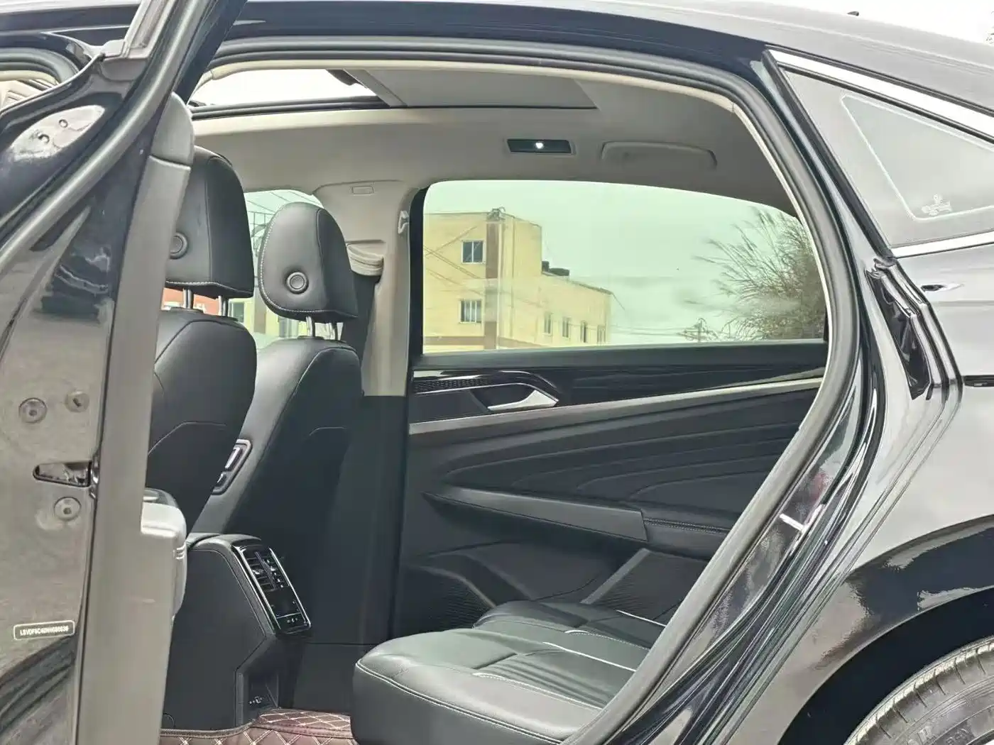 Фото 6 - Volkswagen Passat