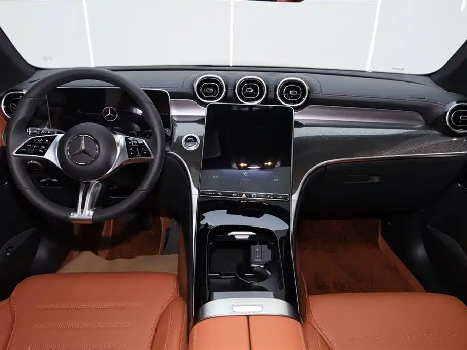 MERCEDES-BENZ GLC