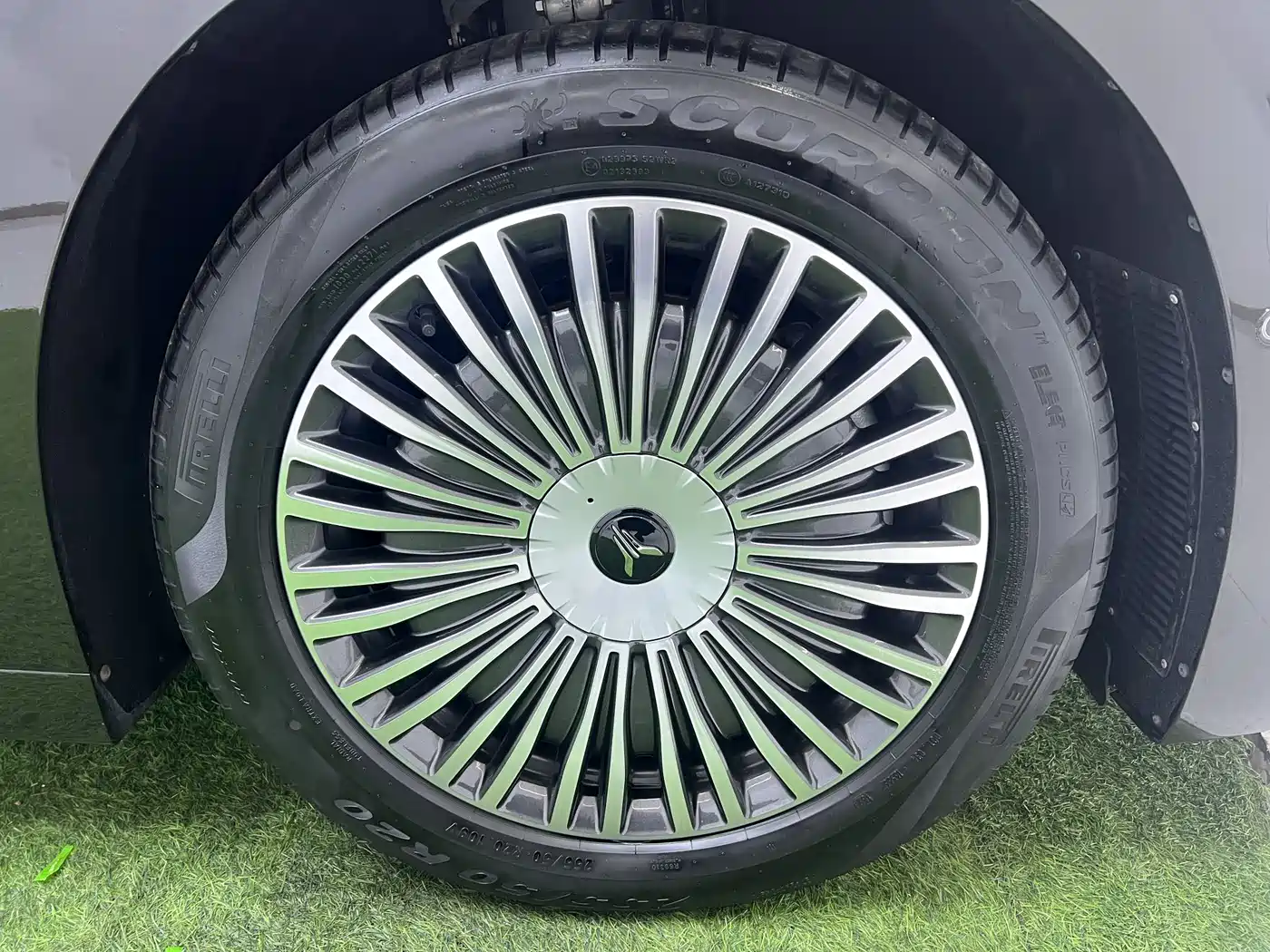 Voyah Auto Voyah Dreamer 2025 PHEV AWD Flagship Kunpeng Edition фото 23
