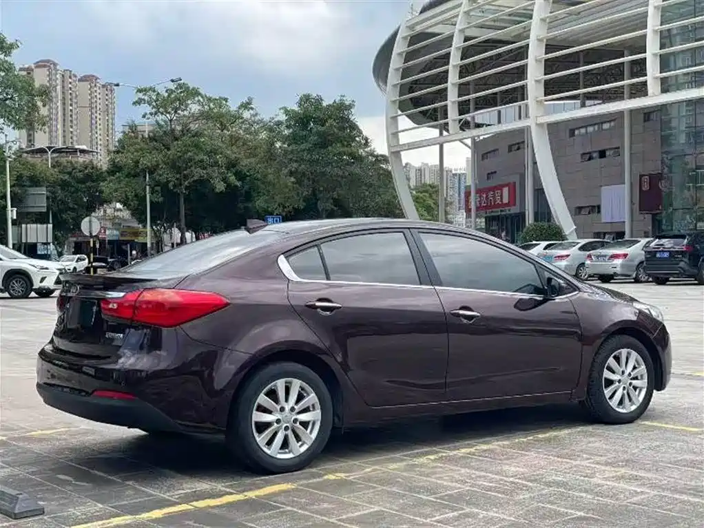 Kia K3 2013 1.6L Automatic GLS фото 8