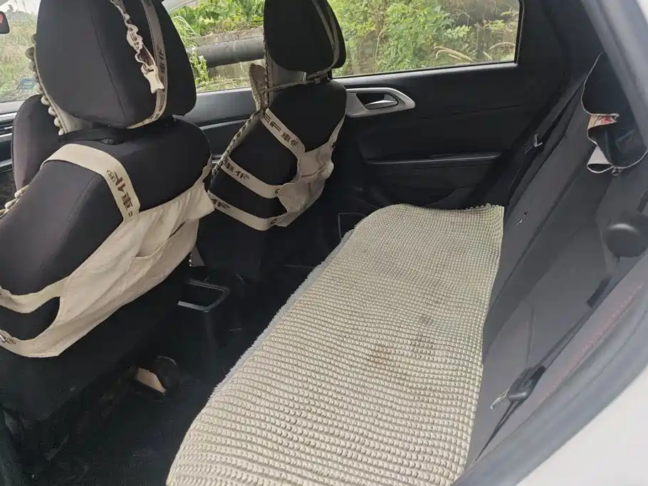 Zhonghua V3 2015 2015 1.5L Manual Comfort Model
