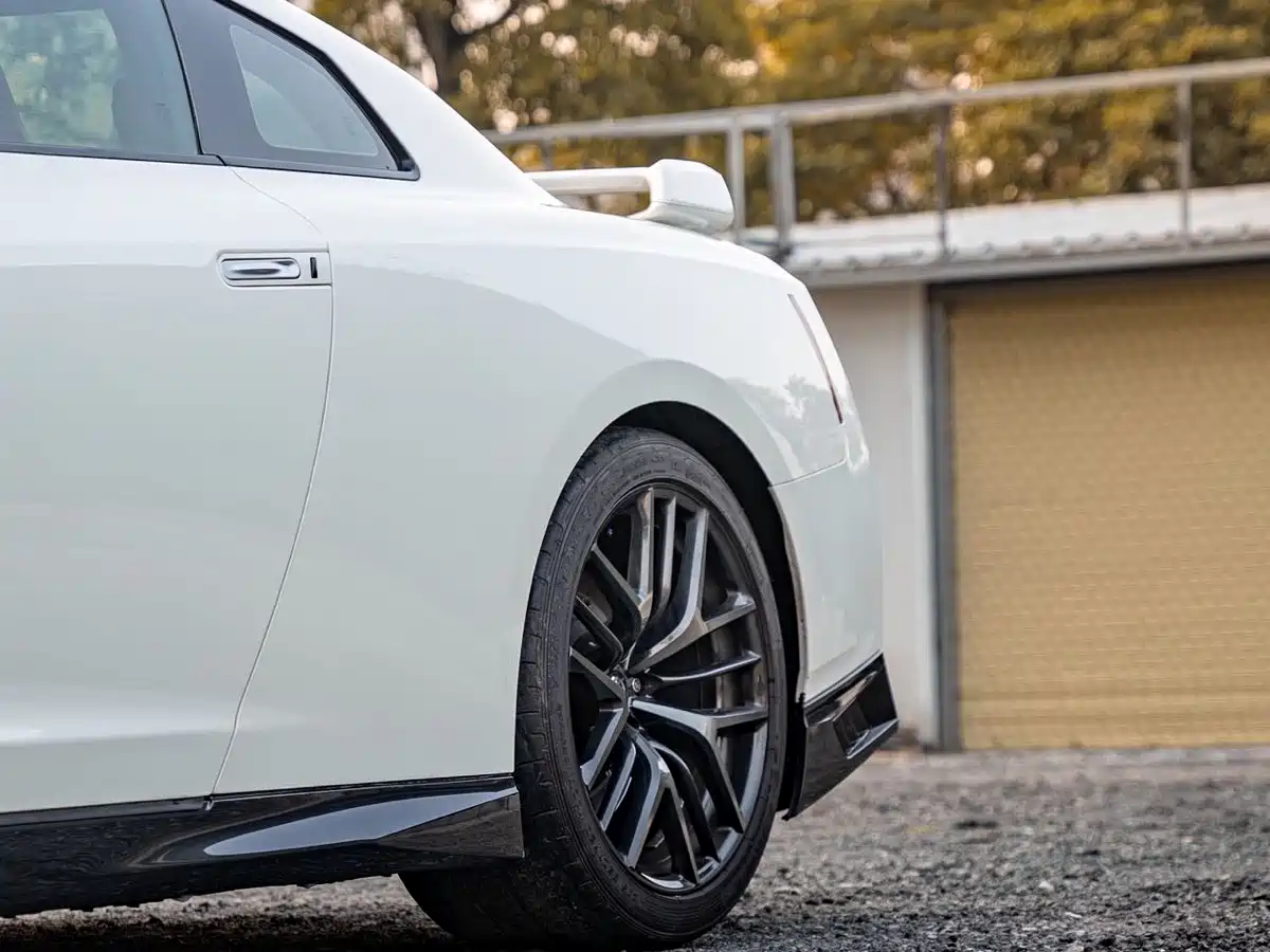 Nissan GT-R 2017 3.8T Flagship Edition фото 14