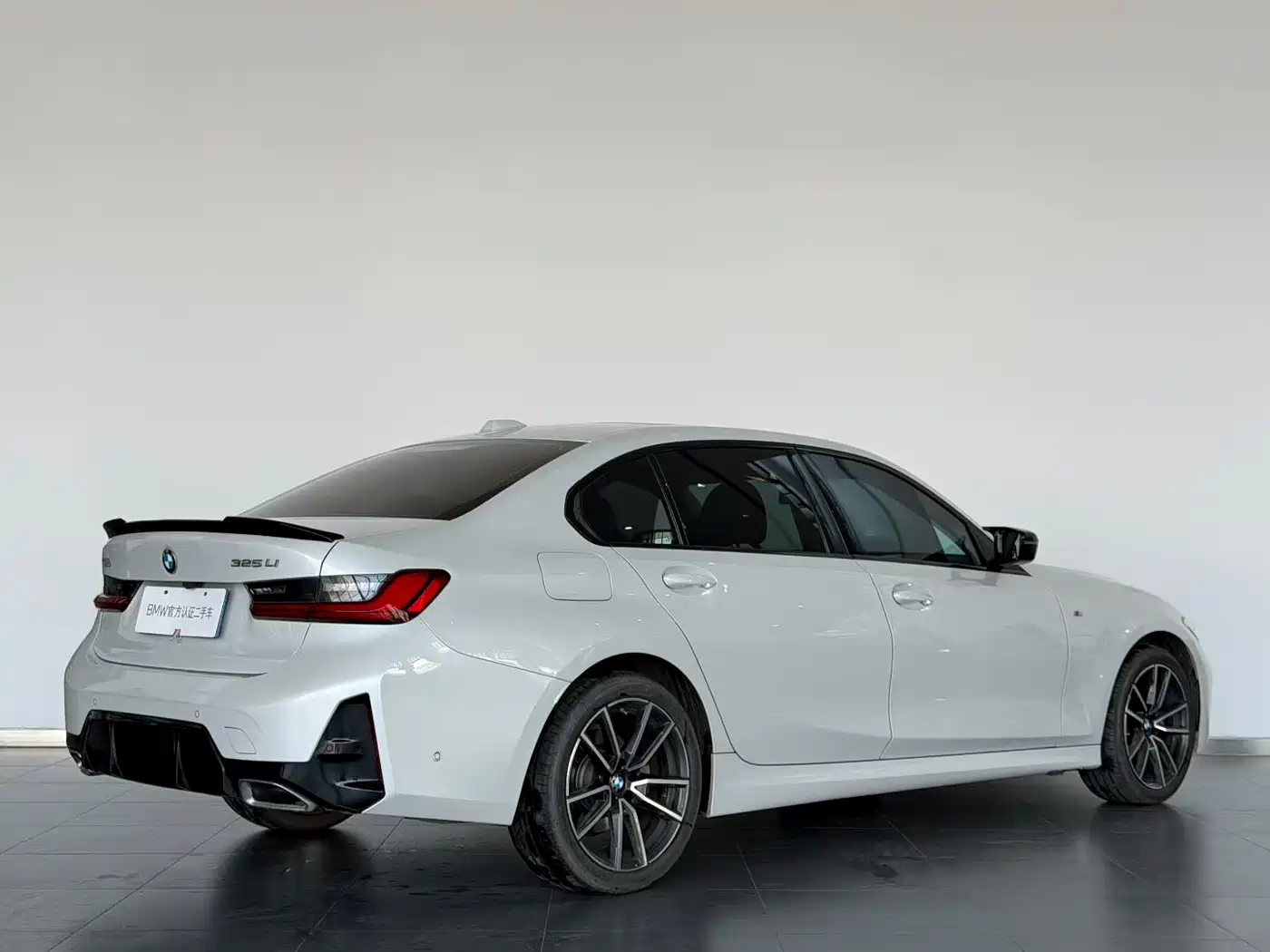 BMW 3 Series 2025 325Li M Sport Package фото 4