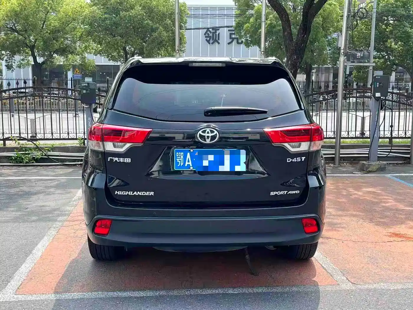 Toyota Highlander 2018 2.0T 4WD Luxury 7-seater China VI фото 6