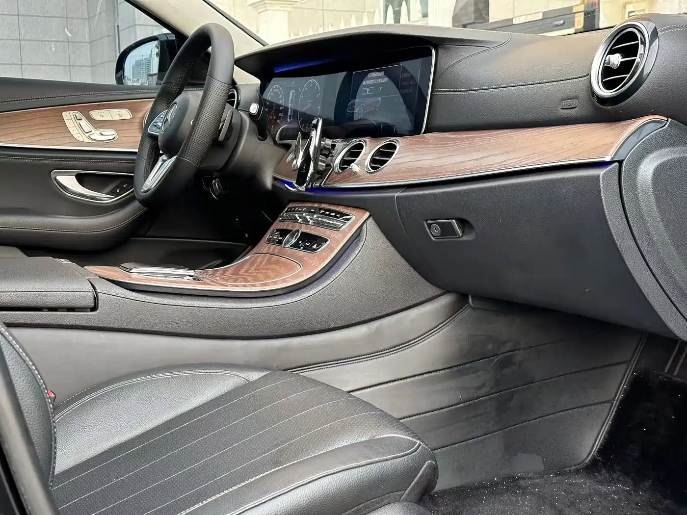 Mercedes-Benz E-Class 2020 E 300 L Fashion фото 6