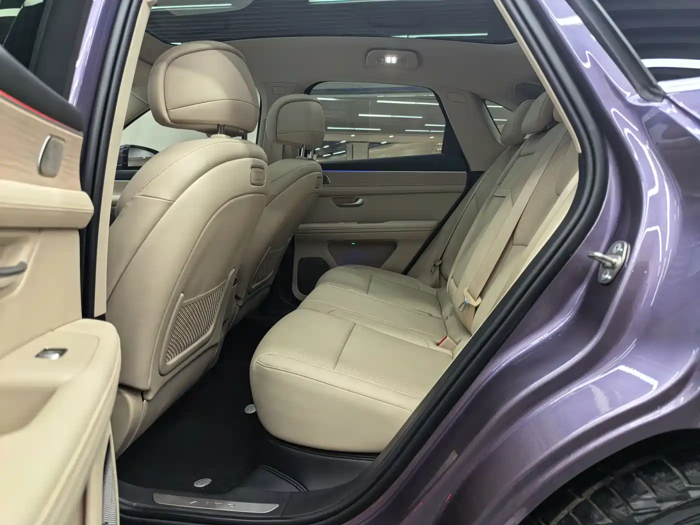 AITO Wenjie AITO M5 2025 Extended Range Ultra AWD фото 12