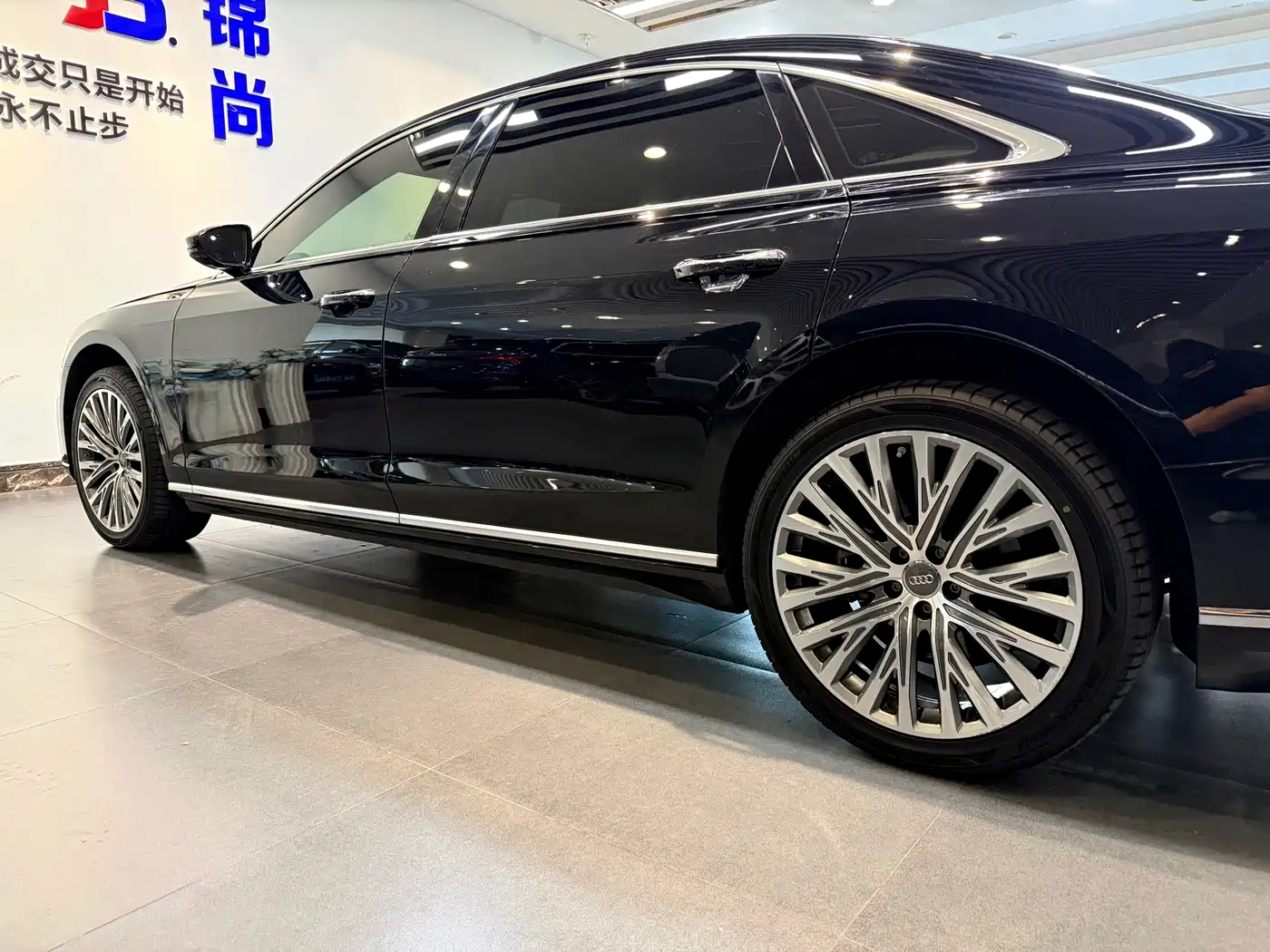 Audi A8 2021 A8L 50 TFSI quattro Comfort фото 15