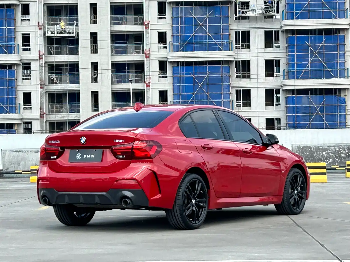 BMW 1 Series 2023 125i M Sport Shadow Edition фото 6