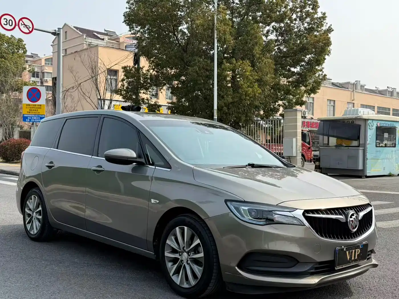 Buick GL6 2019 18T 6-seat Connected Luxury China VI фото 3