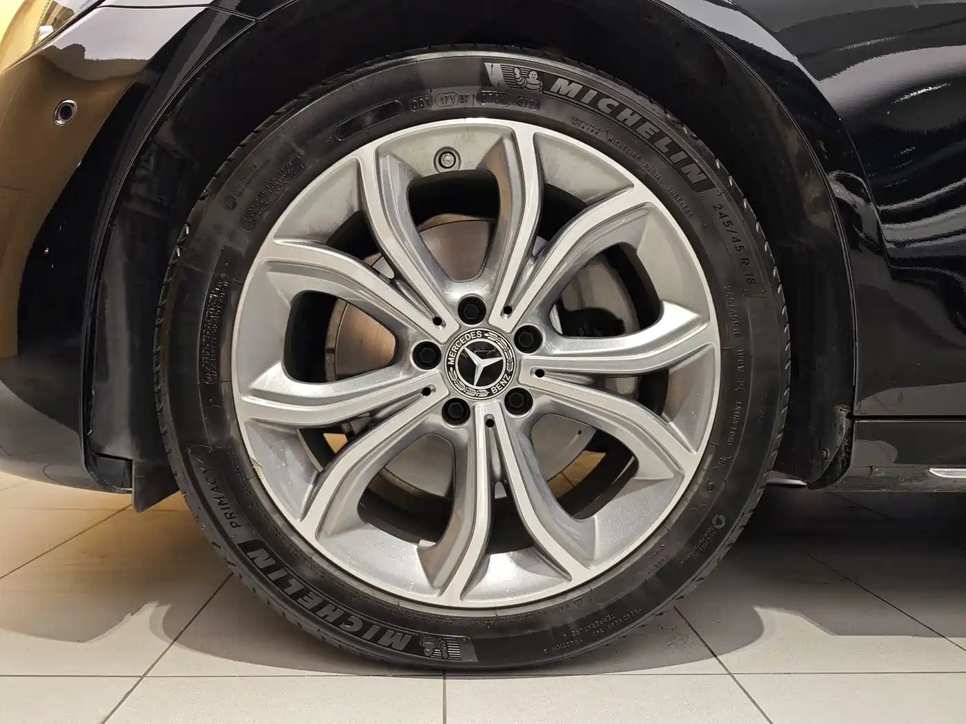 MERCEDES-BENZ E CLASS