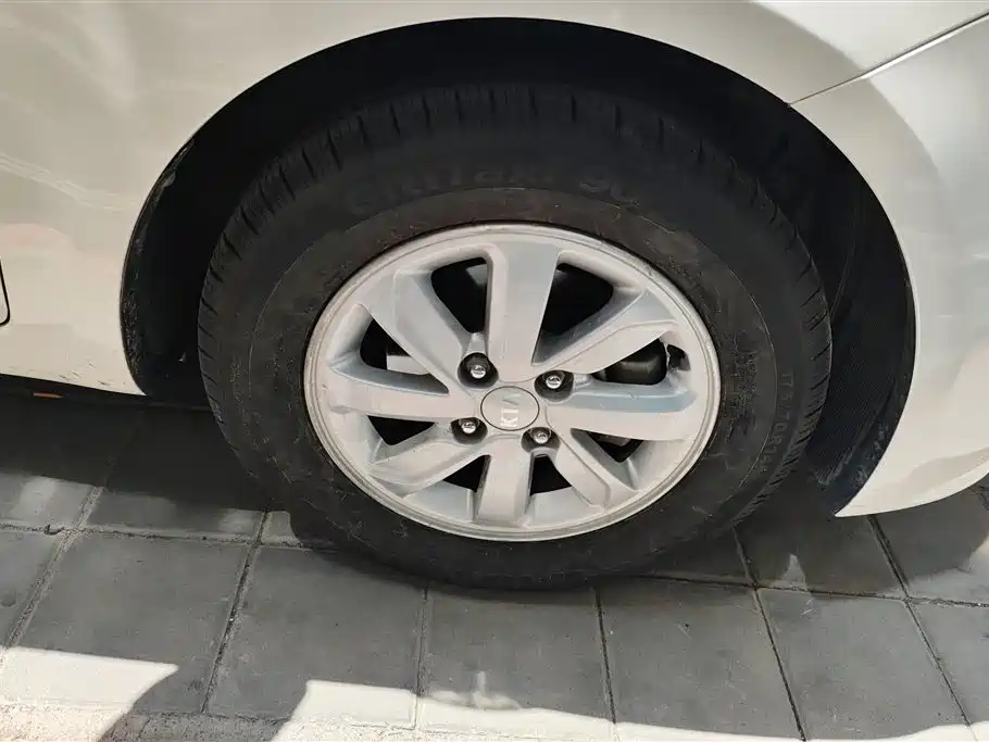Kia K2 2015 Sedan 1.4L MT GLS фото 6