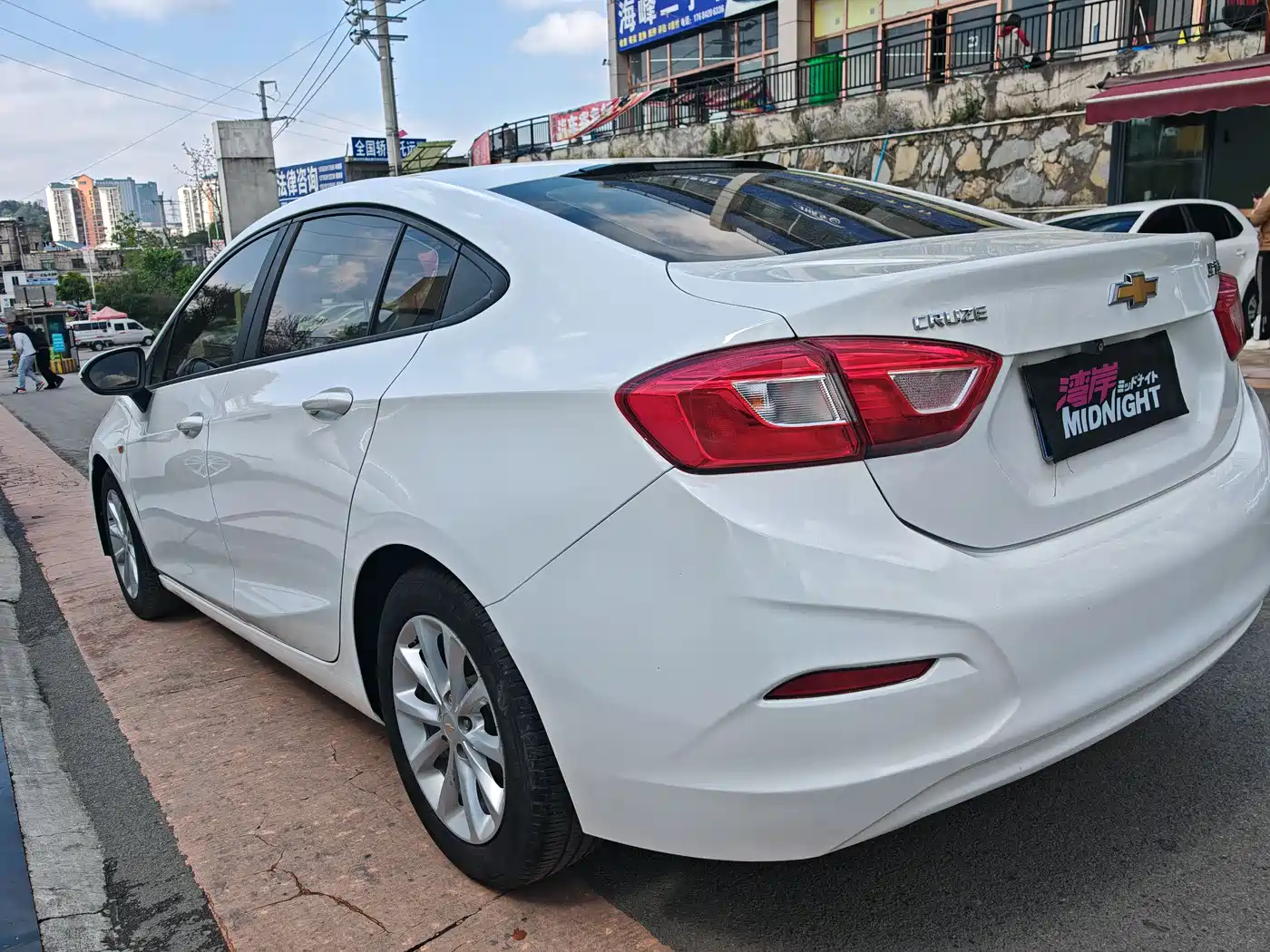 Chevrolet Cruze 2018 320 Automatic Pioneer Sunroof Edition фото 15