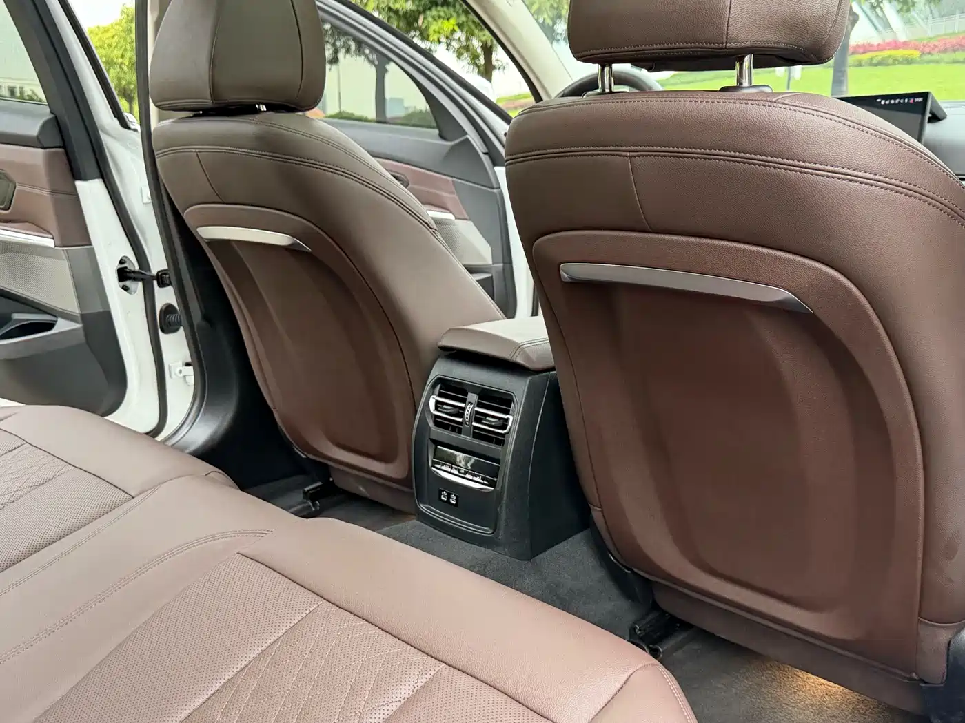 BMW i3 2022 eDrive 35 L фото 12
