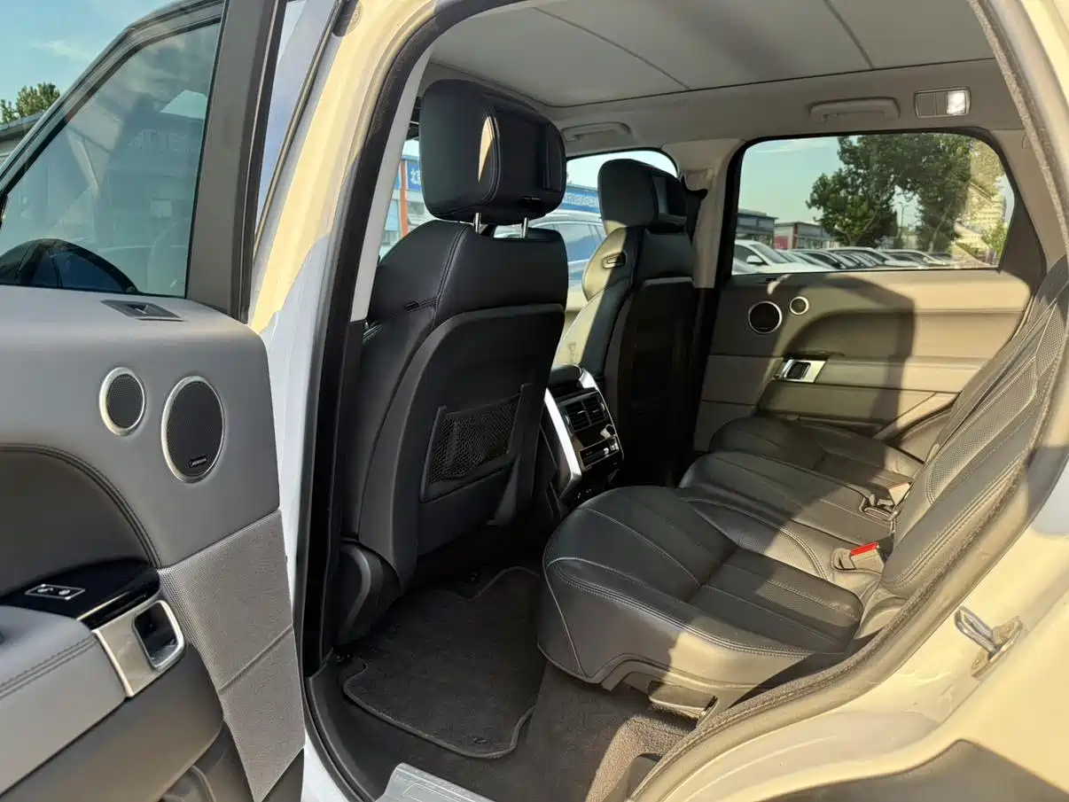 Land Rover Range Rover Sport 2014 3.0 SC V6 HSE фото 6