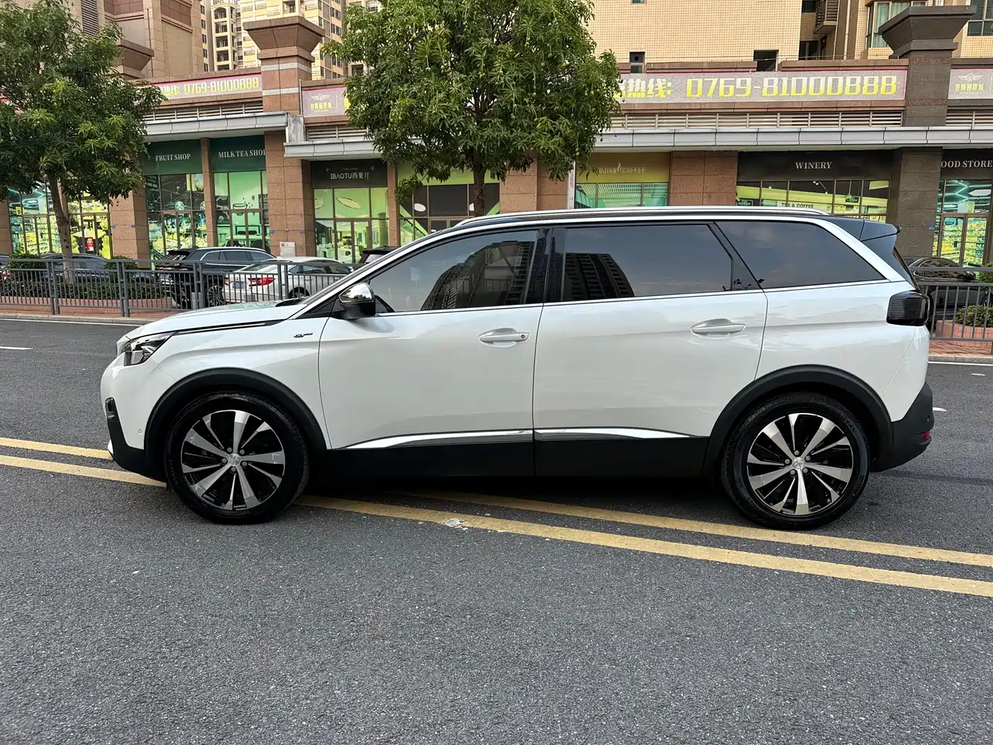 Peugeot 5008 2017 380THP 7-Seater Luxury GT Edition фото 5