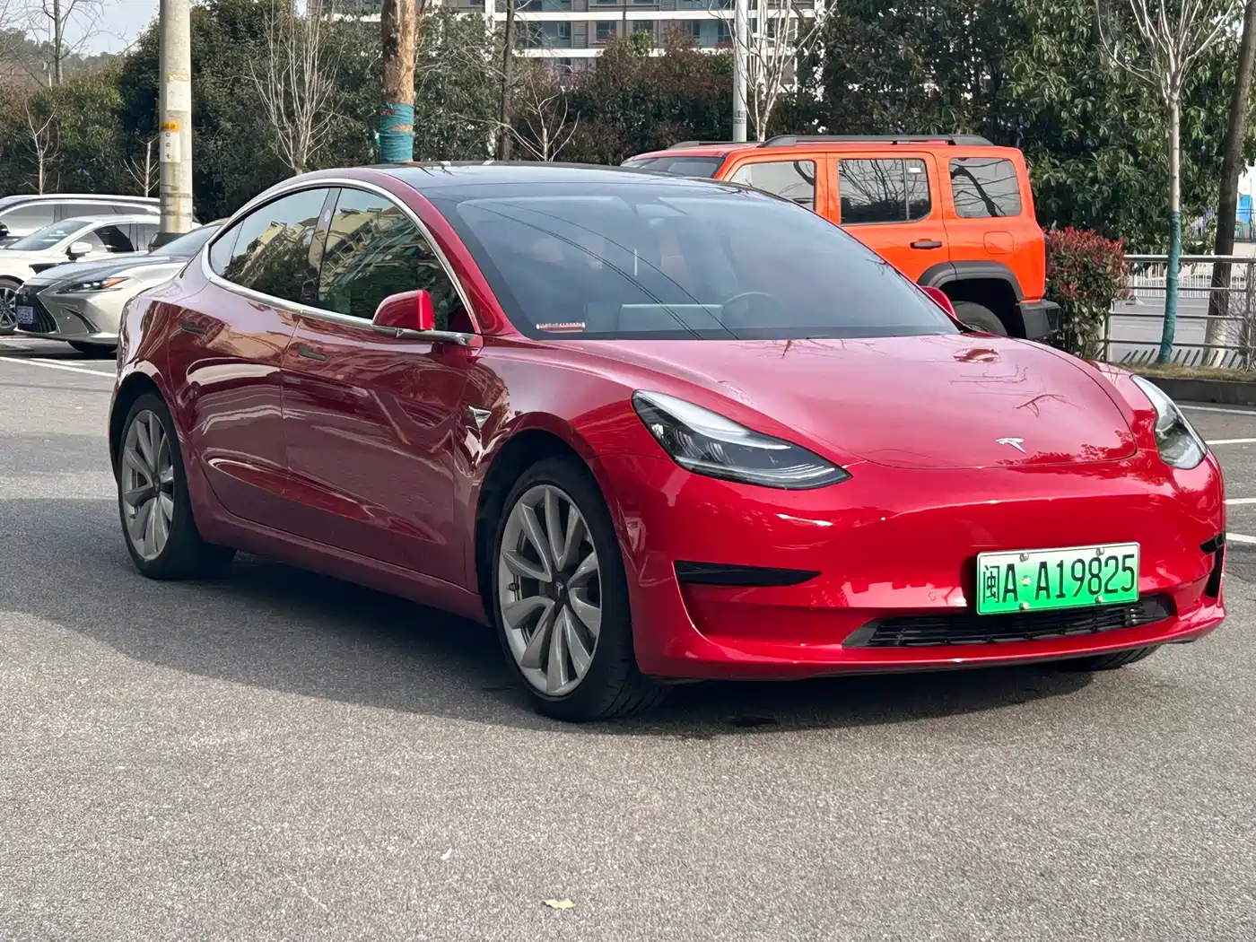 TESLA MODEL 3