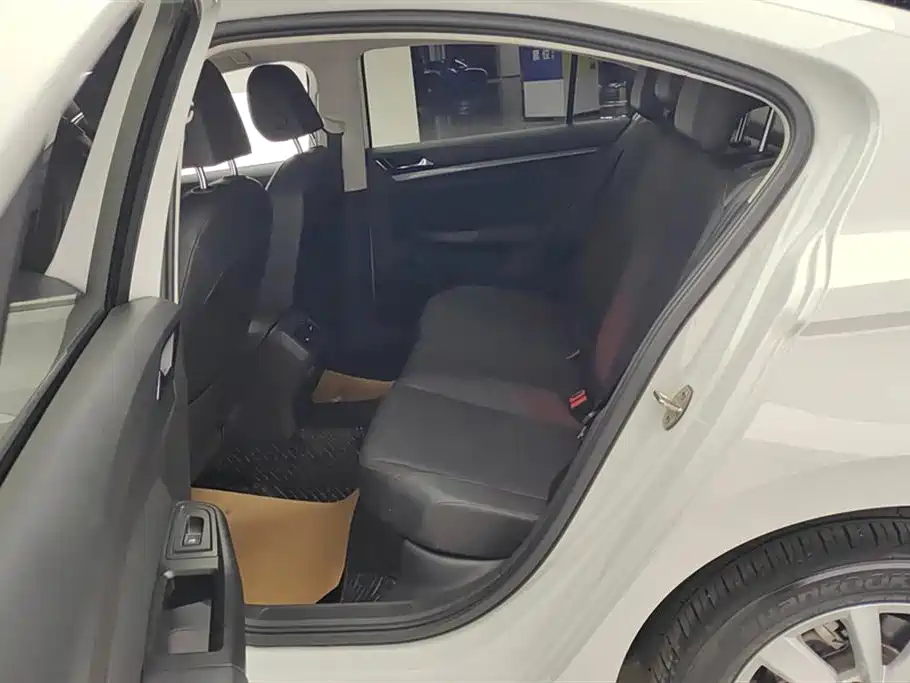 Volkswagen Bora 2021 1.5L Automatic Comfort Smart Edition фото 11