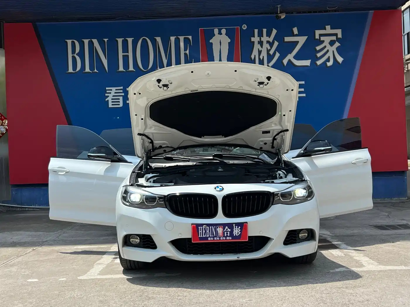 BMW 3 Series GT 2019 330i xDrive M Sport Black Night Edition фото 24