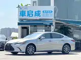 Фото 1 - Lexus ES