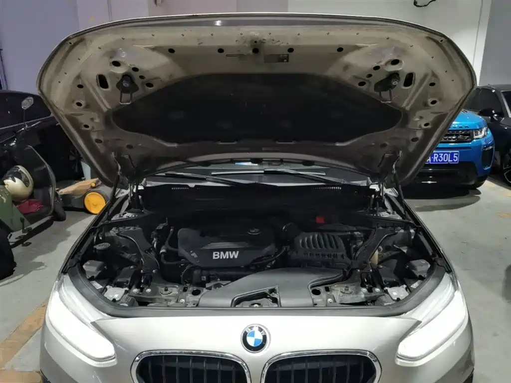 BMW 1 Series 2018 118i Sport Edition фото 20