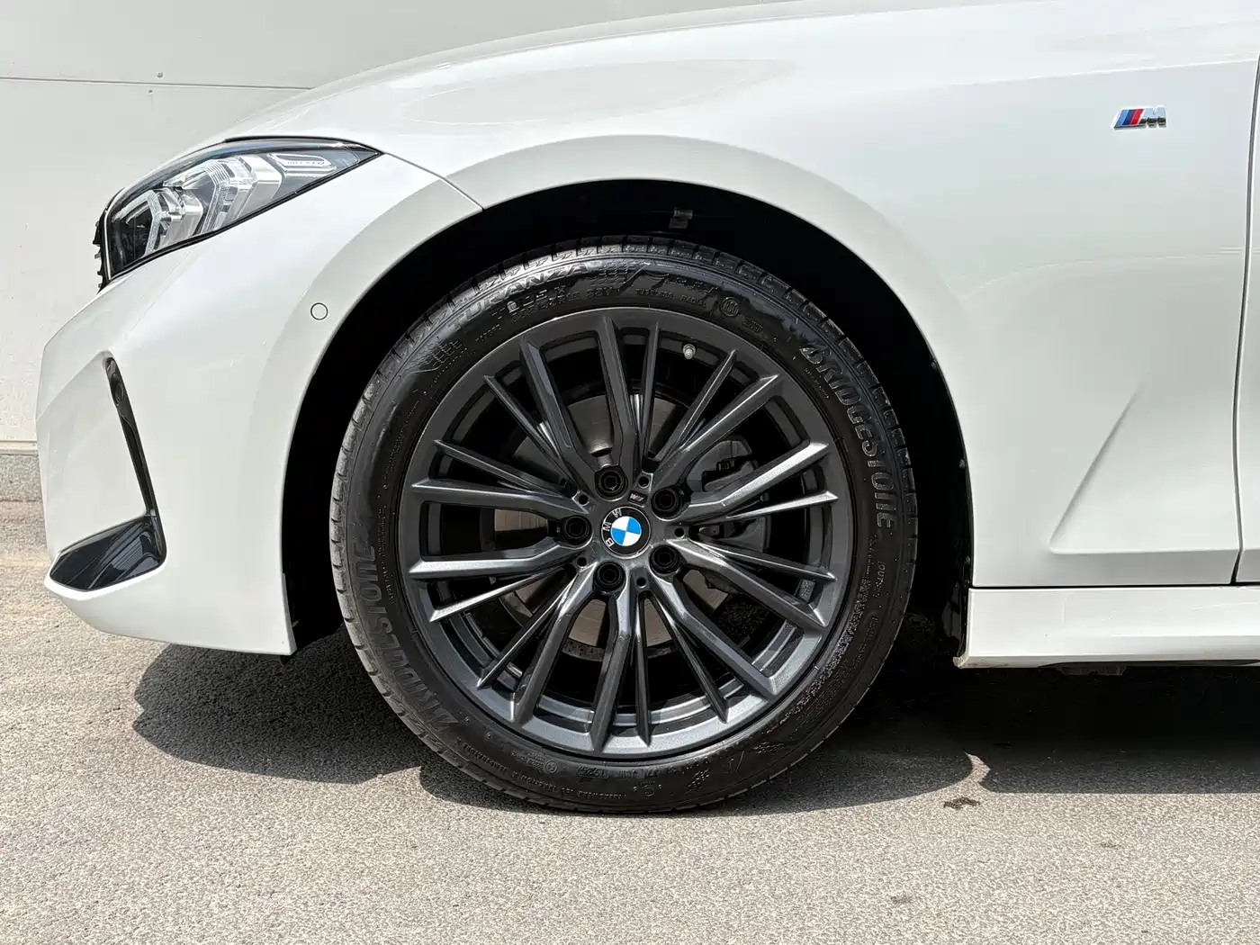 BMW 3 Series 2024 325Li M Sport Shadowline Package фото 11