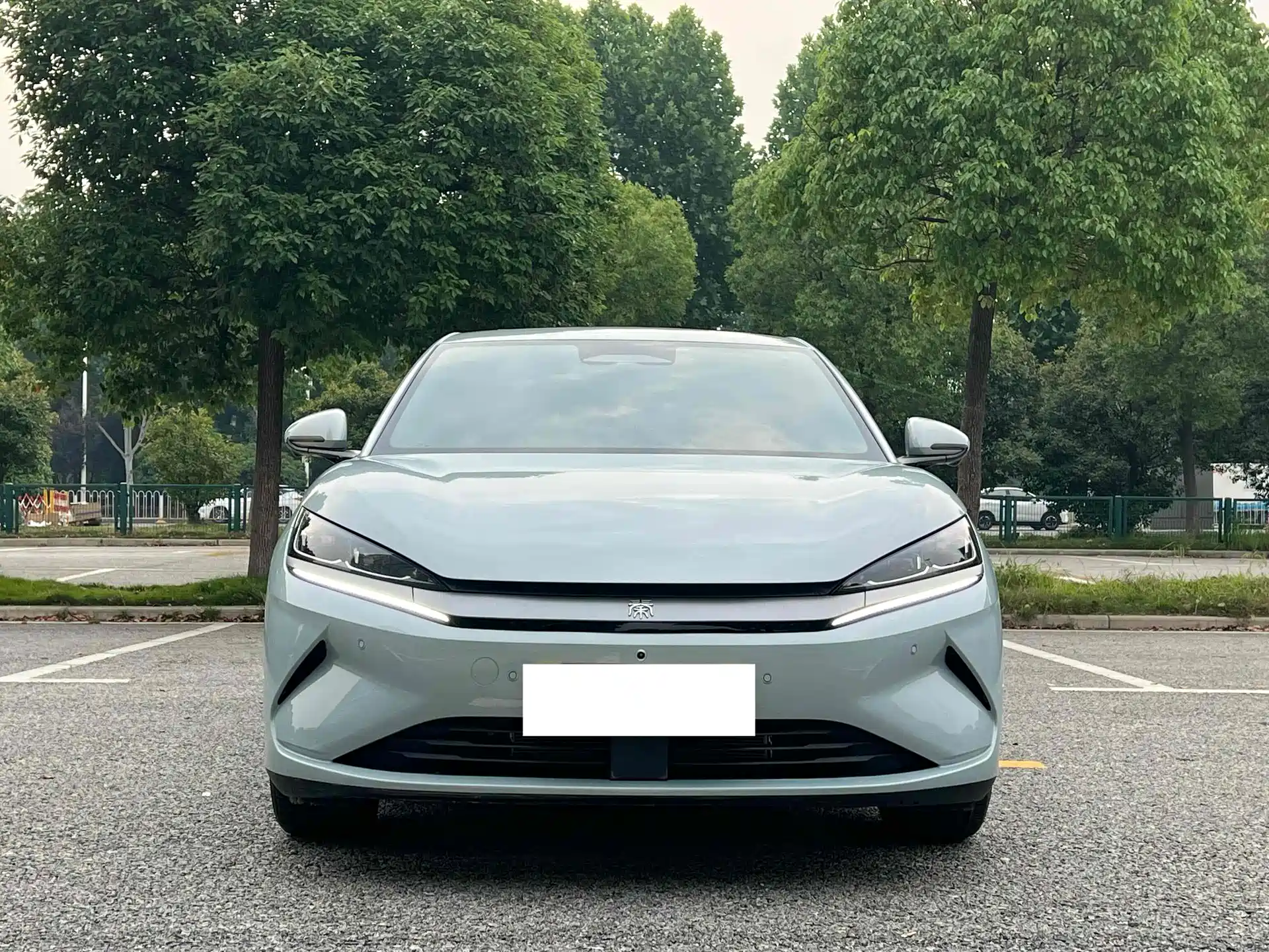 Photo 2 - BYD Qin L